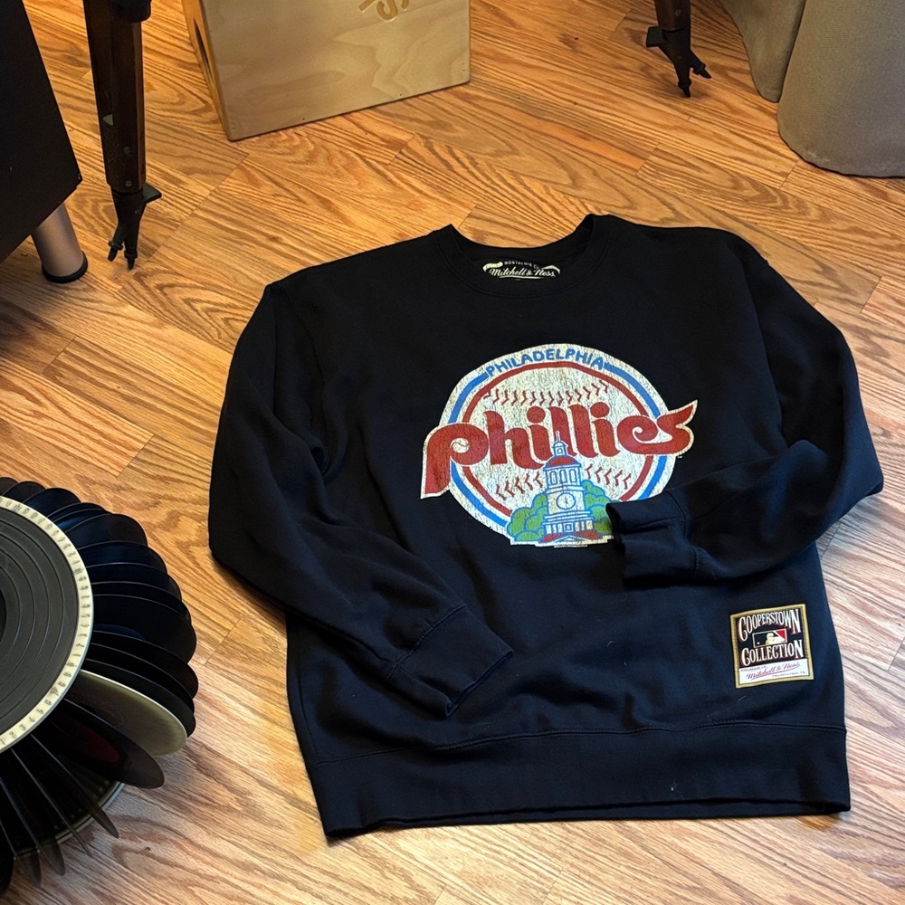 Philadelphia Phillies Mitchell and Ness super soft MLB Black Sweatshirt.